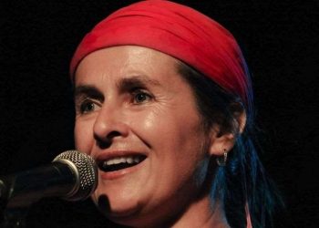 ვაქცინაციის მოწინააღმდეგე ჩეხი მომღერალი, რომელიც „მწვანე პასპორტის“ ასაღებად კოვიდით განზრახ დაინფიცირდა, გარდაიცვალა