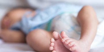 „ვიცით ვინ არის მშობელი, მაგრამ კონტაქტზე გასვლა ჯერ ვერ ხერხდება” – ქუთაისში დედამ ჩვილი სამშობიარო სახლში დატოვა