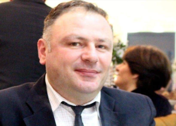 ოზურგეთის მერის თანაშემწე ოჯახური ძალადობის ბრალდებით დააკავეს