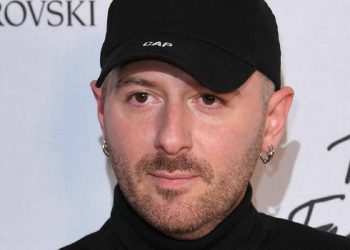 “არასდროს ვიქნები ისეთი მშიერი, რომ სმოკინგი ჩავიცვა” – დემნა გვასალია პარიზის პრესტიჟულ რესტორანში არ შეუშვეს