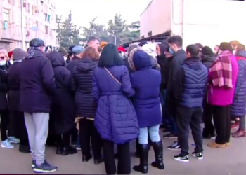 ულტიმატუმის ვადა ამოწურულია – ხვალიდან სოციალური მომსახურების სააგენტოს 400-მდე თანამშრომელი იფიცება