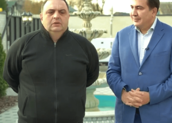 “გუბაზი სააკაშვილს ეუბნება, რომ სხვა გზა აღარ გრჩება, ამიტომ გადარჩენისთვის, ჩვენთან ერთად უნდა ჩამოაყალიბო ახალი გუნდი, რომლის საშუალებით რევოლუციას მოახდენ“, – ახვლედიანი