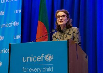 სკოლები ღია დატოვეთ, ბავშვები ვერ მოიცდიან – გაეროს ბავშვთა ფონდის აღმასრულებელი დირექტორი