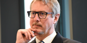 სააკაშვილის ჯანმრთელობის მდგომარეობასა და სათანადო მკურნალობასთან დაკავშირებით სამედიცინო ექსპერტის რჩევა გათვალისწინებული უნდა იყოს – კარლ ჰარცელი