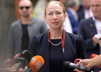 “თუ ეს გაუქმება არ არის, რატომ არის აუცილებელი სახელმწიფო ინსპექტორისა და მისი მოადგილეების გათავისუფლება” – კელი დეგნანი ხელისუფლებას