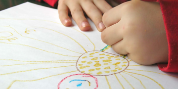 დაუნის სინდრომის მქონე ბავშვი სტუდიამ ხატვისა და ძერწვის გაკვეთილებზე არ დაუშვა – ომბუდსმენი ინფორმაციას ავრცელებს