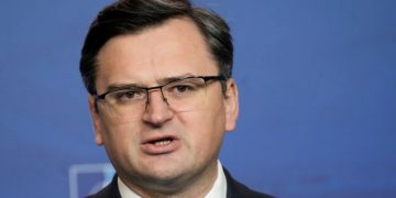 რუსული ჯარების რიცხვი არაა საკმარისი უკრაინის მთელი საზღვრის გასწვრივ სრულმასშტაბიანი შეტევისთვის – დიმიტრი კულება