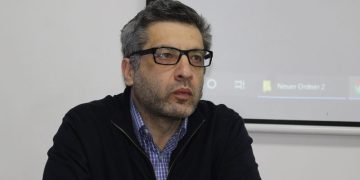 ლიტერატურის მუზეუმის დირექტორი ლაშა ბაქრაძე კულტურის სამინისტროში არ შეუშვეს