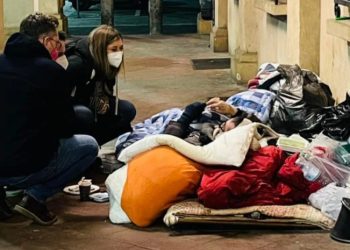 ქალაქის მერმა ღამე უსახლკაროებთან ერთად გაატარა