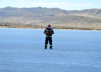 „გაყინულ ლისზე მაშველები დგანან“ – გოგა ჩანადირი ფოტოებს აქვეყნებს