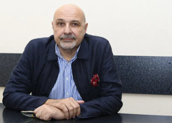 ხალხს ისე გაუჭირდა, რომ აღარაფერი აინტერესებს სიღარიბის, ინფლაციის და უმუშევრობის გარდა და ყელში ამოუვიდა პოლარიზაცია – მამუკა გამყრელიძე