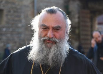 „მინდა რომ მივულოცო შობის დღესასწაული” – მიტროპოლიტმა ნიკოლოზმა მიხეილ სააკაშვილი მოინახულა