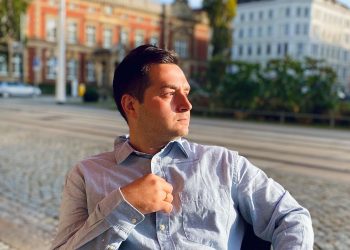 “ამის ნაცვლად, ისევ ვბეჭდავთ ლარს და ხელს ვუწყობთ ინფლაციის გაზრდას, ეს არის ჩვენი პრობლემა” – ოთო აბესაძე