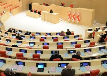 „ფლანგვის დეტექტორი“ – 13 მილიონერი პარლამენტარიდან ოთხს მიკროფონი საერთოდ არ ჩაურთავს