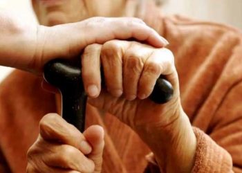 სოციალურად დაუცველი პენსიონერები 500 ლარიან ვაუჩერს მიიღებენ