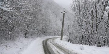 ქარბუქის და დაბალი ხილვადობის გამო, ფარავნის უღელტეხილზე ავტოტრანსპორტის გადაადგილებაზე შეზღუდვა დაწესდა