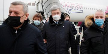 რა ინცინდენტი მოხდა პოროშენკოს დაბრუნებისას კიევის აეროპორტში