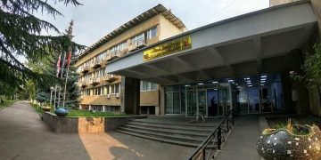 დაპირისპირება საგარეჯოს მერიაში – ეკლესიის მშენებლობისთვის გამოყოფილ მიწაზე სავაჭრო ცენტრი აშენდება