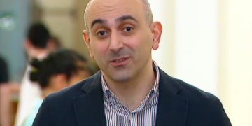 თაკო ჩარკვიანმა ხომ ააწიოკა პარლამენტი, ახლა შალვა ნათელაშვილიც დაემატება – სანდრო რაქვიაშვილი