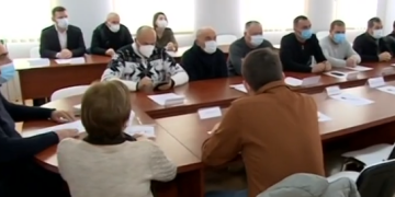 სენაკში საკრებულოს სხდომა ისევ გადაიდო – მიზეზი „ოცნების“ დეპუტატების დაუსწრებლობა გახდა