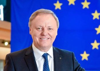 ვაქცინით ნორმალურ ცხოვრებას დავუბრუნდებით!  ეს იყო ტყუილი! – იტალიელი პარლამენტარი სერჯიო ბერლატო