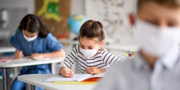 ამ ეტაპზე სრულად დისტანციურ სწავლებაზე 201 სკოლა და 304 ცალკეული კლასი იმყოფება – სამინისტრო