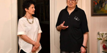 ამხელა კაცი არ უკადრისობდით ჩემთან დარეკვას, ხან შენიშვნის მოცემას, ხანაც მოსაზრების გაზიარებას – თეა წულუკიანი რეზო ამაშუკელის გარდაცვალებას ეხმაურება