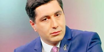 ისე, რომელ ათეისტს გიკიდიათ მარტორქის თავი ზალაში? – ვახო სანაია