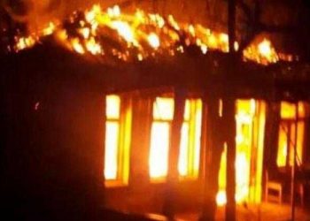 ხაშურში მრავალშვილიან, სოციალურად დაუცველ ოჯახს სახლი დაეწვა