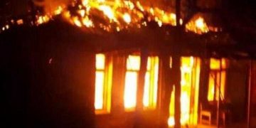 ხაშურში მრავალშვილიან, სოციალურად დაუცველ ოჯახს სახლი დაეწვა