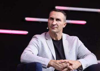 ვლადიმერ კლიჩკო კიევის ტერიტორიალური დაცვის ბრიგადაში მოხალისედ ჩაეწერა