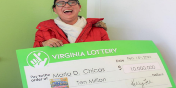 კაცმა ბილეთი ვალენტინობამდე რამდენიმე დღით ადრე იყიდა, შეავსო, $10 მილიონი მოიგო და დაელოდა ვალენტინობას, რათა ის მეუღლისთვის მიეცა