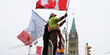 “კანადის დედაქალაქი 11-ე დღეა ალყაშია-ოტავაში სავალდებულო ვაქცინაციას აპროტესტებენ!”