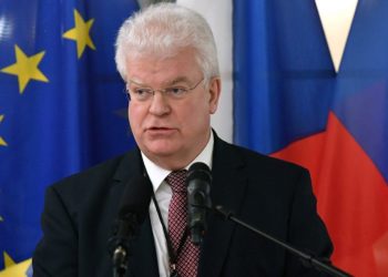 თუ უკრაინელები რუსეთის წინააღმდეგ შეტევას დაიწყებენ, არ უნდა გაგიკვირდეთ, თუ კონტრშეტევით ვუპასუხებთ. ან, მათ რუსეთის მოქალაქეების ურცხვად ხოცვა რომ დაიწყონ ნებისმიერ ადგილზე, დონბასში ან სხვაგან”-ევროკავშირში რუსეთის მუდმივი წარმომადგენელი, ჩიჟოვი