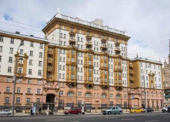 თავშეყრის ადგილებში თავდასხმის საფრთხე არსებობს – აშშ-ს საელჩო რუსეთში მოქალაქეებს აფრთხილებს