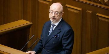 უკრაინის თავდაცვის მინისტრი: მტერმა დაიწყო ჩვენი ქვედანაყოფების ინტენსიური დაბომბვა აღმოსავლეთში, ასევე სამხედრო საკონტროლო ცენტრებისა და აეროდრომების – სხვა რეგიონებში, უკრაინის არმია აგრძელებს დაცვას და იგერიებს რუსულ ჯარს