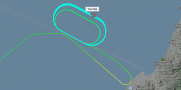 ნისლის გამო ბათუმი-სტამბოლის რეისი დაჯდომას ვერ ახერხებს