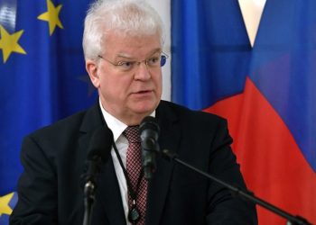 ოთხშაბათს უკრაინაზე თავდასხმა არ იქნება, ევროპაში ომები იშვიათად იწყება ოთხშაბათს – EU-ში რუსეთის ელჩი