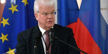 ოთხშაბათს უკრაინაზე თავდასხმა არ იქნება, ევროპაში ომები იშვიათად იწყება ოთხშაბათს – EU-ში რუსეთის ელჩი