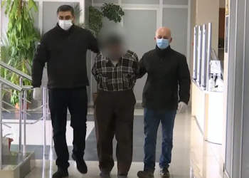 „სულ ცემა-ტყეპაში ვიყავი. აი, ეს ძვლები სულ მტკივა“ – რას ამბობს შვილის მკვლელობის მცდელობაში ბრალდებული მამა