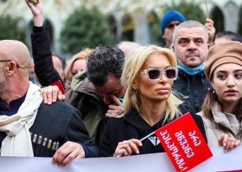 “მეგობრებო, არ გვინდა ეს ნიშნისმოგებით საუბარი, თქვენც იგივე არ გაიმეოროთ” – ხატია სიჭინავა