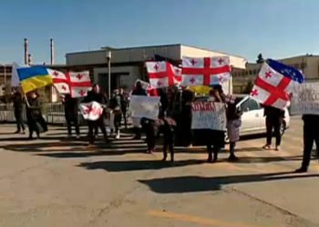 რუსთავის ციხესთან მიხეილ სააკაშვილის მხარდამჭერი აქცია იმართება