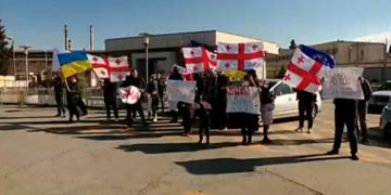 რუსთავის ციხესთან მიხეილ სააკაშვილის მხარდამჭერი აქცია იმართება