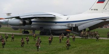 CNN: რუსეთის საჰაერო-სადესანტო ჯარებმა ანტონოვის აეროპორტზე კონტროლი დაამყარეს
