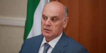 აფხაზური მხარე დონბასს სამხედრო და ჰუმანიტარულ დახმარებას სთავაზობს