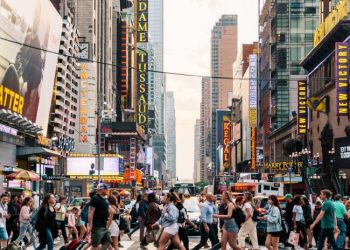 ნიუ-იორკში, 1 400 აუცრელი საჯარო მოხელე სამსახურიდან გაათავისუფლეს