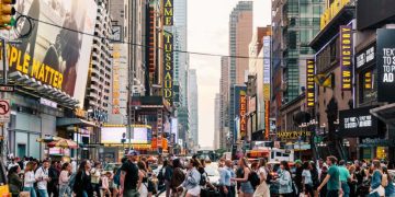 ნიუ-იორკში, 1 400 აუცრელი საჯარო მოხელე სამსახურიდან გაათავისუფლეს