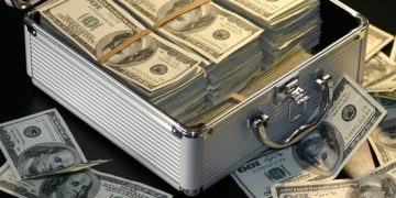 რუსმა ოლიგაქრებმა წლის დასაწყისიდან კრემლის აგრესიის შედეგად უკვე 32 მილიარდი დოლარი დაკარგეს — Bloomberg