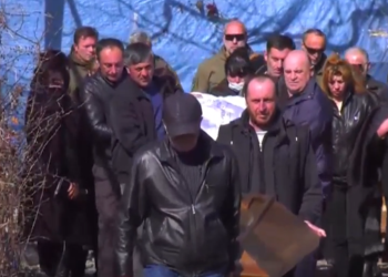 გენადი ბესტაევი დაკრძალეს – ადგილზე ხელისუფლების წარმომადგენლები არ გამოჩენილან