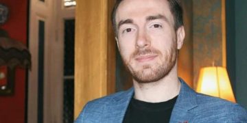 “ყელის ტკივილისთვის ყველაზე ეფექტურ გზას გასწავლით, რომელიც მედიკამენტებზე მეტად დაგეხმარებათ” – გიორგი ღოღობერიძე